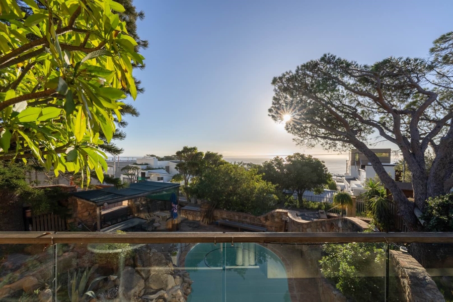 6 Bedroom Property for Sale in Camps Bay Western Cape